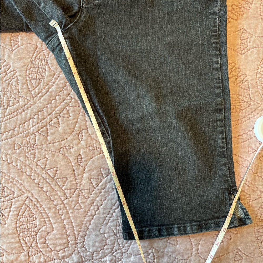 Lee Black Denim Knee-Length Shorts - Picture 5 of 12